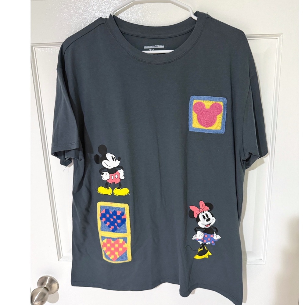 Disney Mickey Mouse Freeze Gray Graphic T-Shirt Crochet Patch Minnie XL